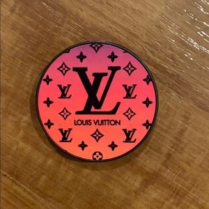 Brand New Louis Vuitton Pop Socket!